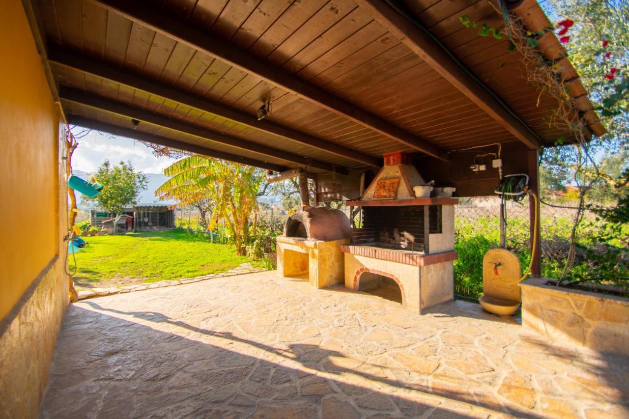 Loukas Farm House Áyios Kírikos Exterior foto